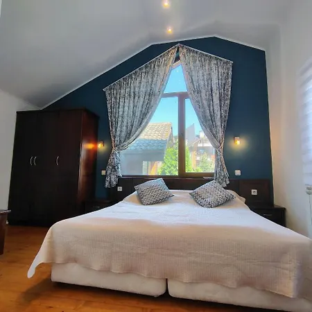 Semesterbostad Fairytale In Redenka Razlog