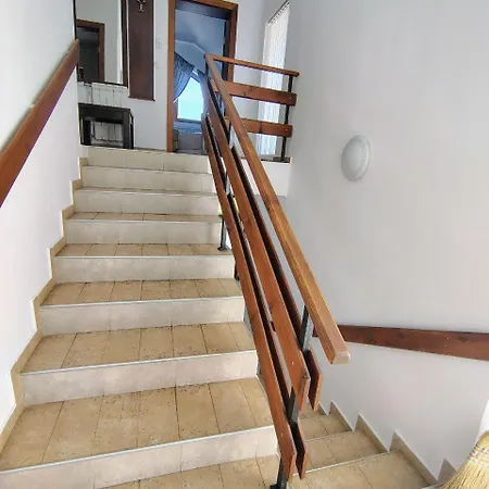 Semesterbostad Fairytale In Redenka Razlog